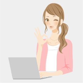 イラスト：パソコンを開いて机に座っている女性